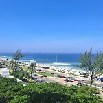 Sua Casa Na Barra Da Tijuca - 300 Mb Wi-Fi